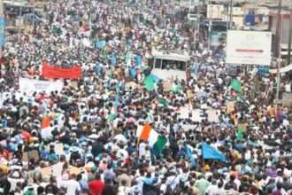 Côte d'Ivoire : Une forte mobilisation de l'opposition à Yopougon ce samedi 9 août 2025 pour dire non à un quatrième mandat du Président Alassane Ouattara.